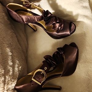 Brown/purple satin dress heel